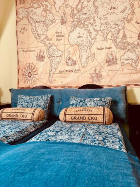 Pirate Family, Theme Room, Free Parking
